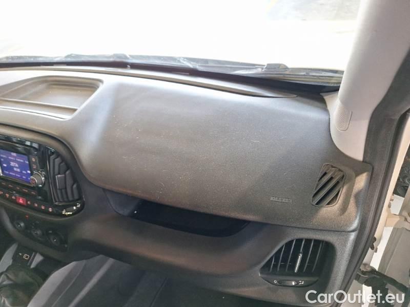 Fiat  Doblo FIAT DOBLÒ CARGO / 2014 / 5P / COMBI CH1 LOUNGE 1.6 MJET 120CV E6D N1 #112