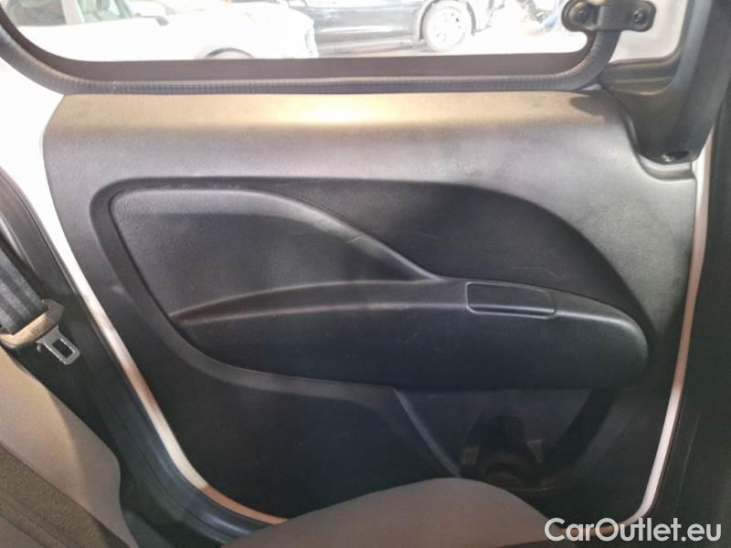 Fiat  Doblo FIAT DOBLÒ CARGO / 2014 / 5P / COMBI CH1 LOUNGE 1.6 MJET 120CV E6D N1 #104