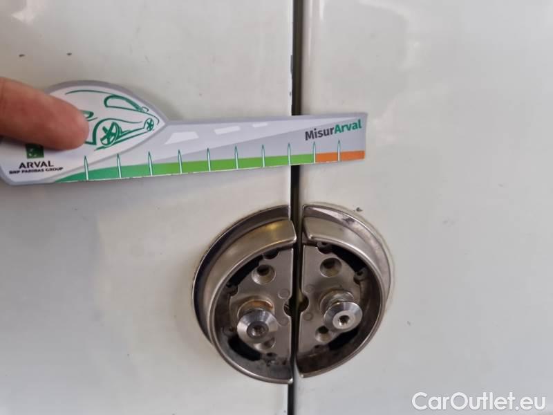 Fiat  Fiorino FIAT  / 2016 / 4P / VETT. FURGONATA 1.3 MULTIJET 95 CV E6D-TEMP SX #51