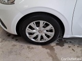  Peugeot  208 PEUGEOT  / 2015 / 5P / BERLINA VAN ACTIVE BLUEHDI 75CV #19