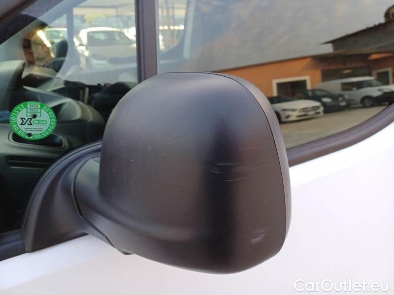 Peugeot  Partner PEUGEOT  / 2018 / 4P / VETT. FURGONATA L1 BLUEHDI 100CV PREMIUM #90