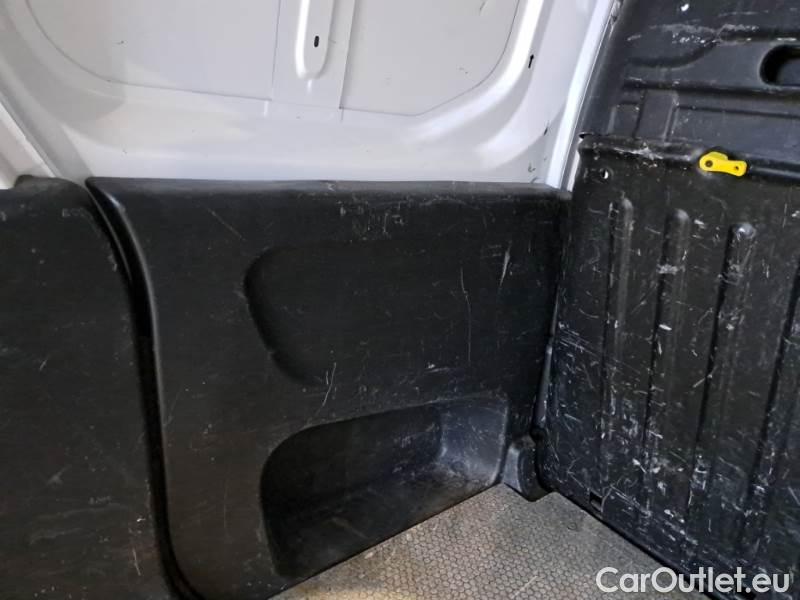 Peugeot  Partner PEUGEOT  / 2018 / 4P / VETT. FURGONATA L2 BLUEHDI 100CV PREMIUM #117