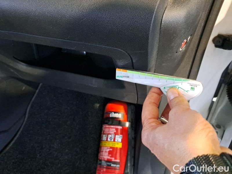 Peugeot  Partner PEUGEOT  / 2018 / 4P / VETT. FURGONATA L2 BLUEHDI 100CV PREMIUM #142