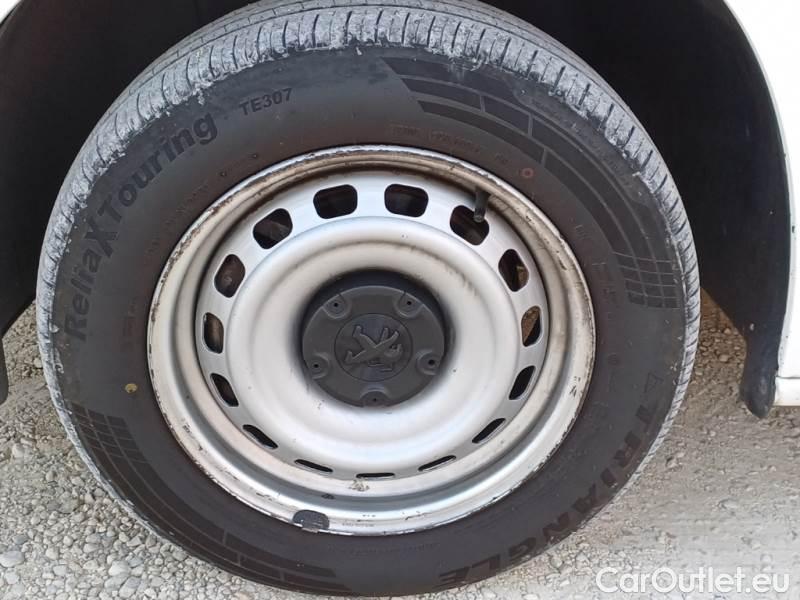 Peugeot  Partner PEUGEOT  / 2018 / 4P / VETT. FURGONATA L1 BLUEHDI 100CV PREMIUM #18