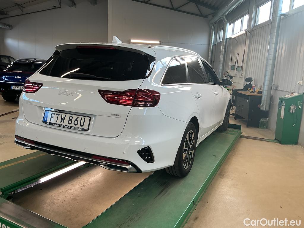 KIA  Cee'd SW Plug-In Advance #5