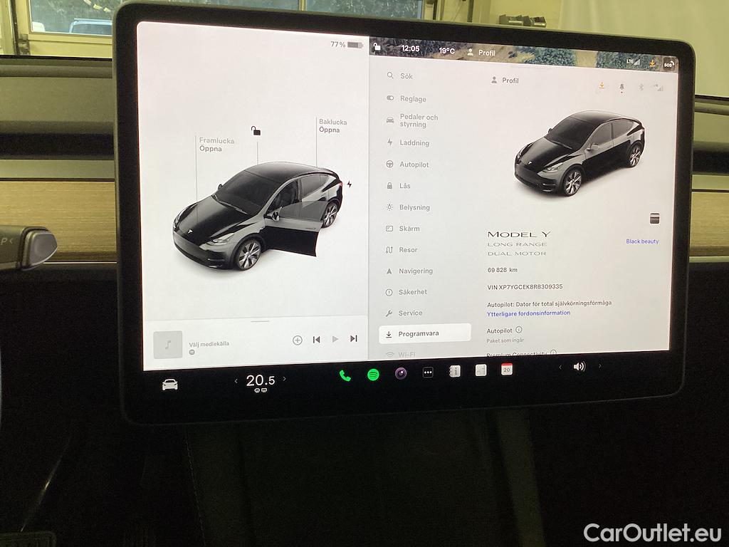 Tesla  Model Y Long Range AWD #14