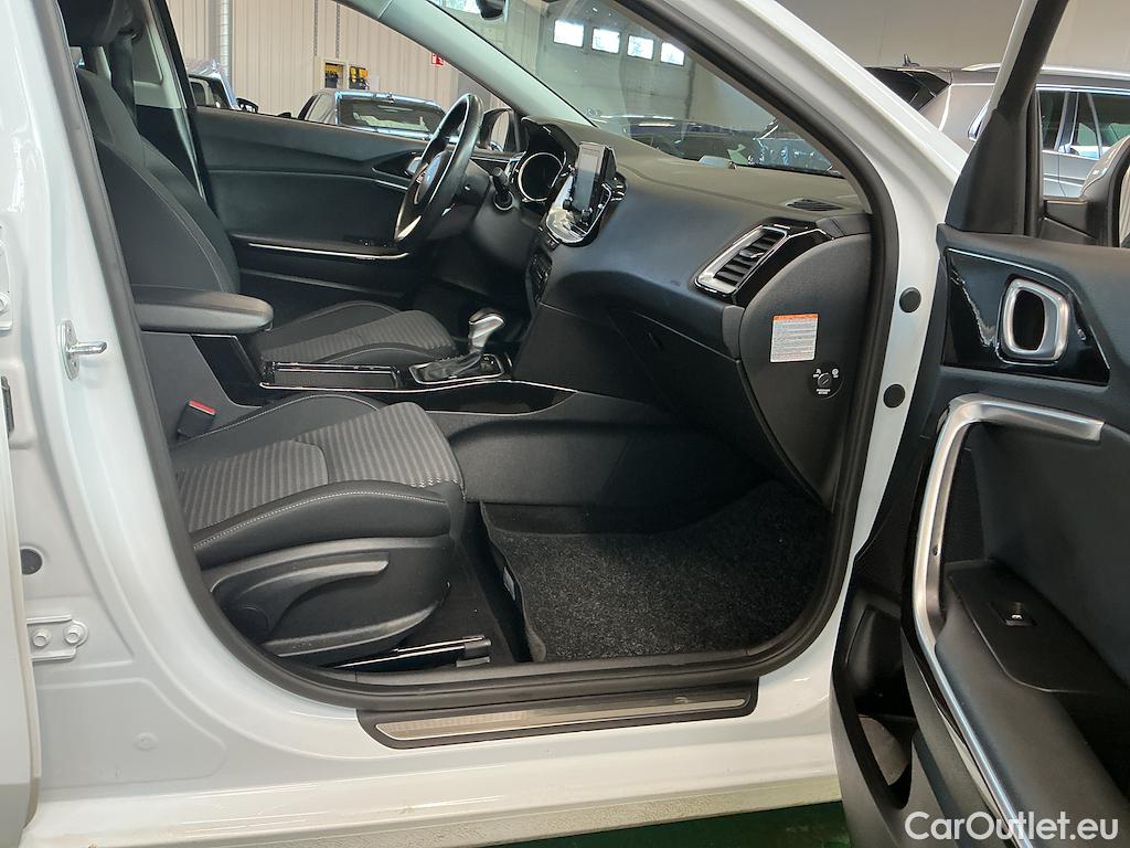 KIA  Cee'd SW Plug-In Advance #7