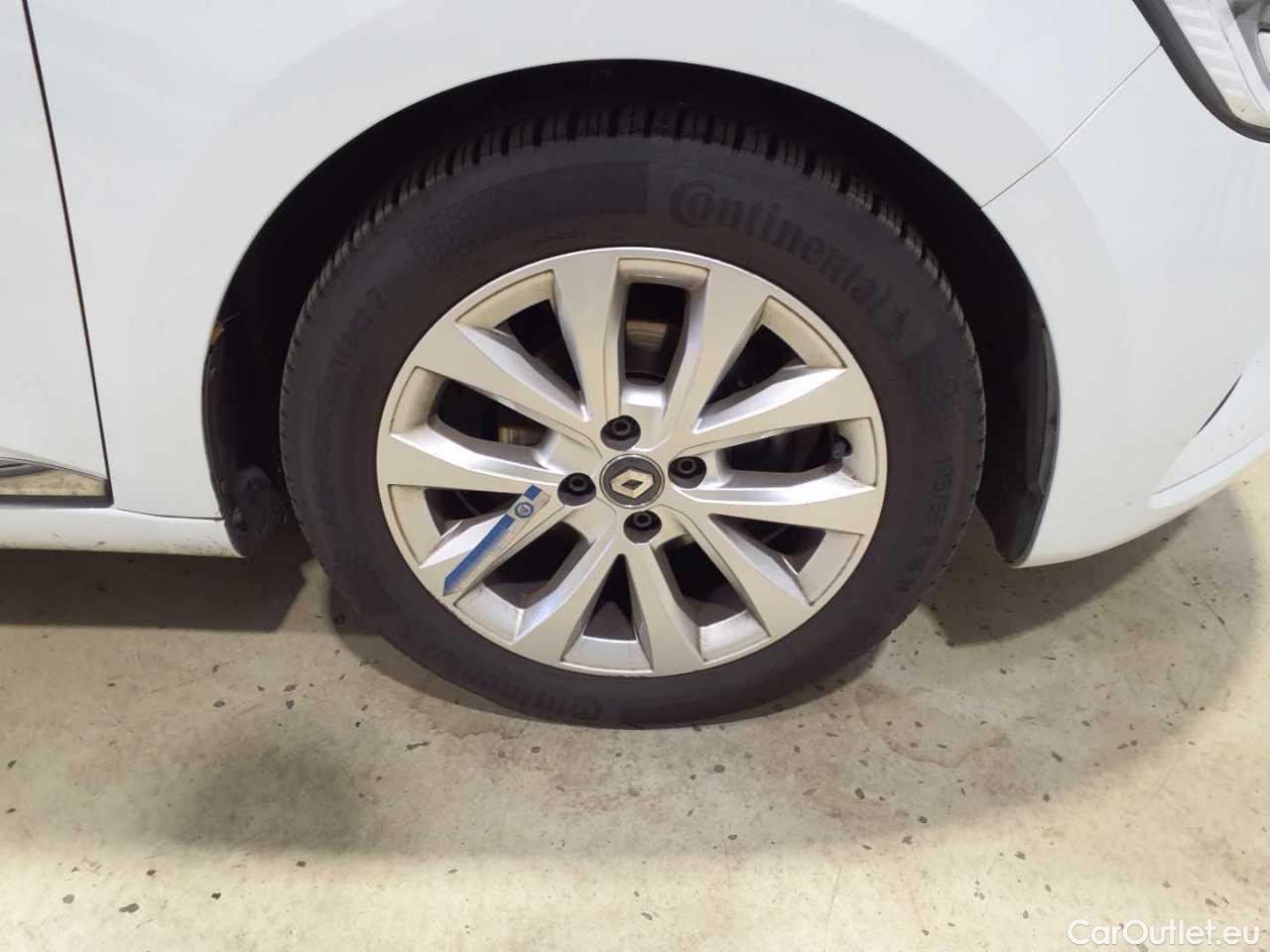 Renault  Clio TCe 90 Experience Manual Petrol  6 #31