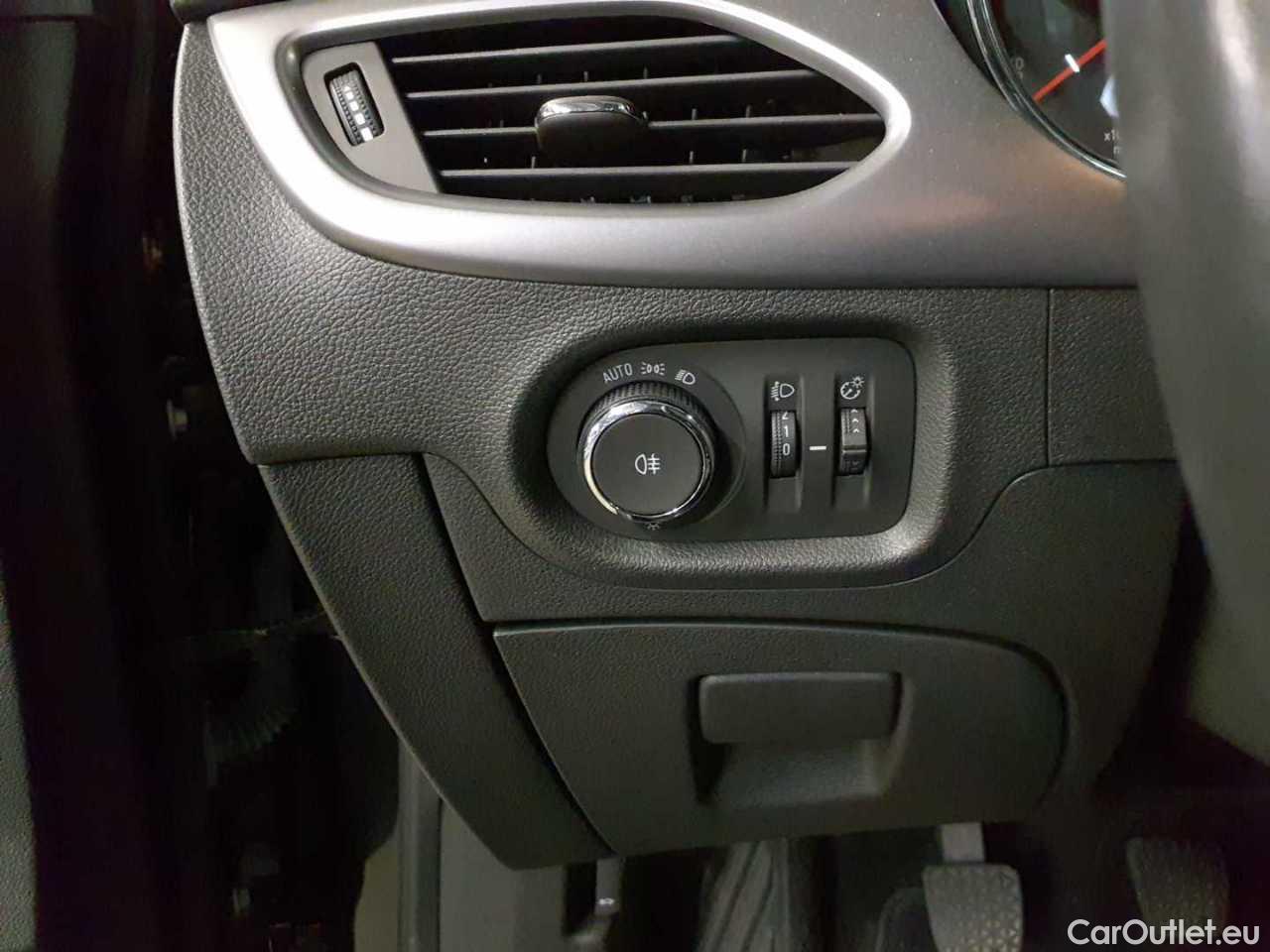 Opel  Astra 1.5 D Start/Stop Edition Manual Diesel  7 #19