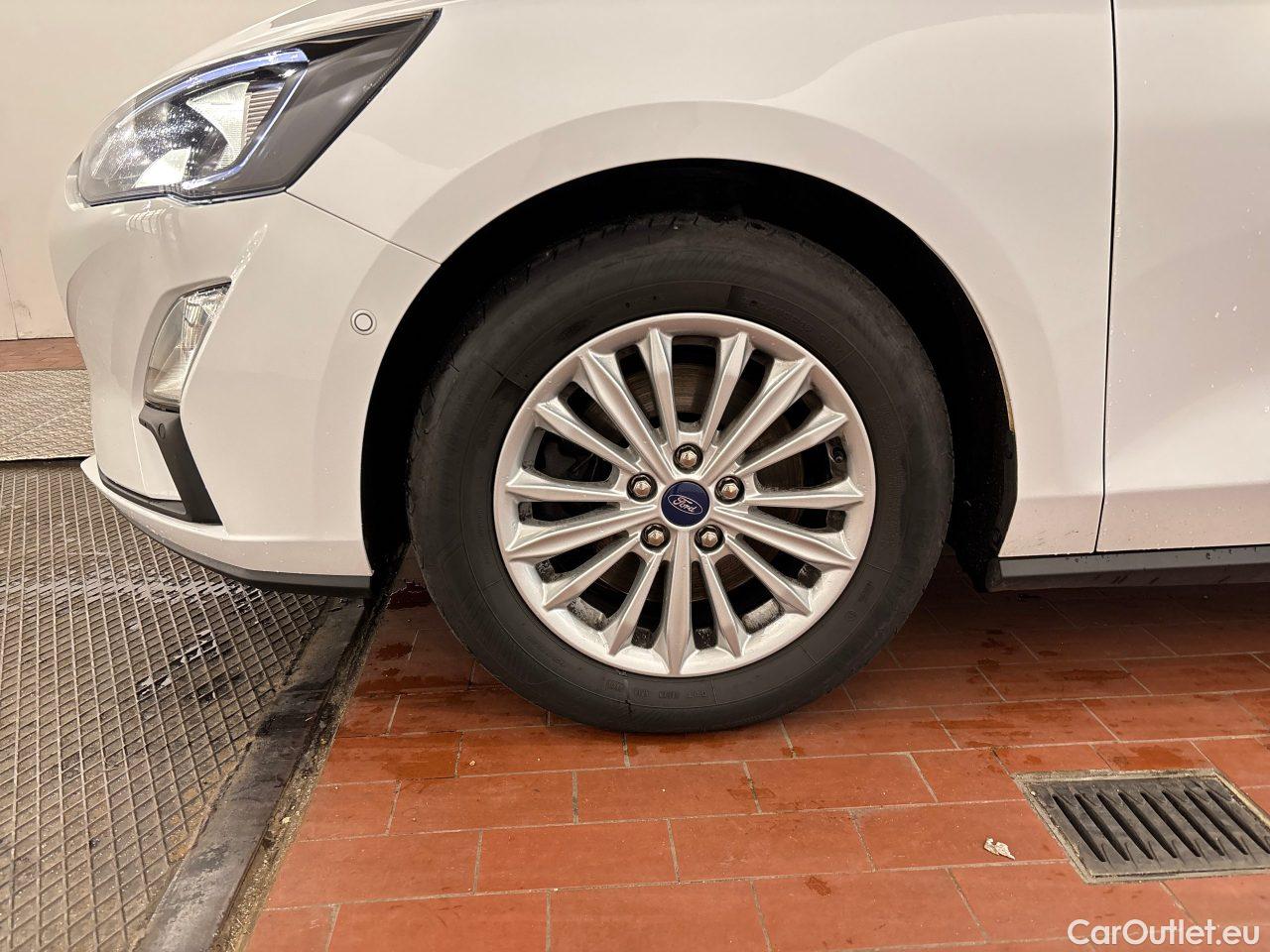 Ford  Focus Turnier 1.5 EcoBlue Start-Stopp-System TITANIUM Manual Diesel  10 #10