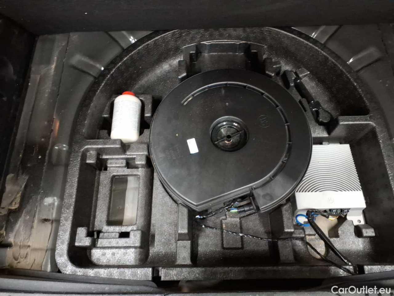 Ford  Focus Turnier 1.5 EcoBlue Start-Stopp-System Aut. ST-LINE Automatic Diesel  2 #23