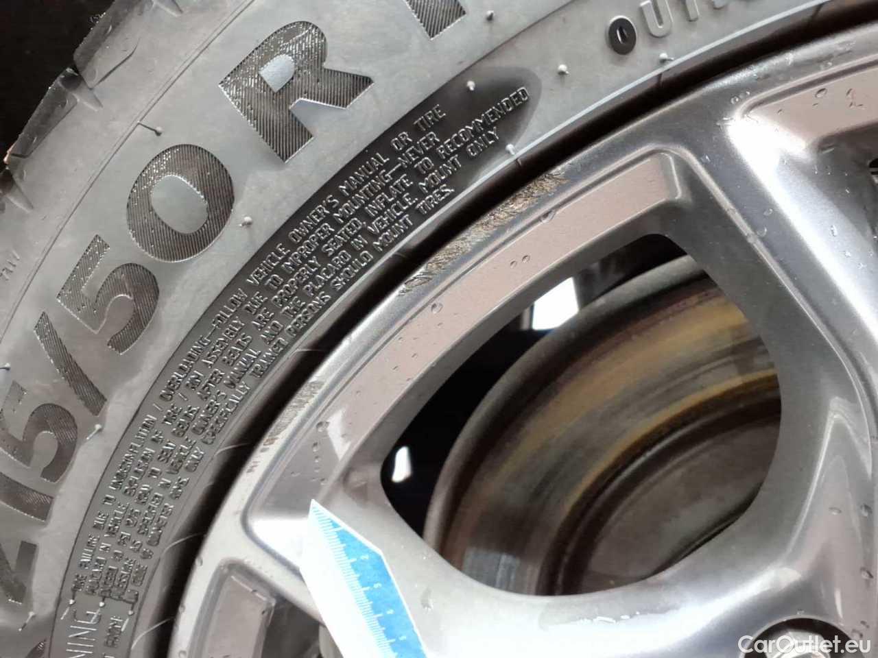 Ford  Focus Turnier 1.5 EcoBlue Start-Stopp-System Aut. ST-LINE Automatic Diesel  2 #31