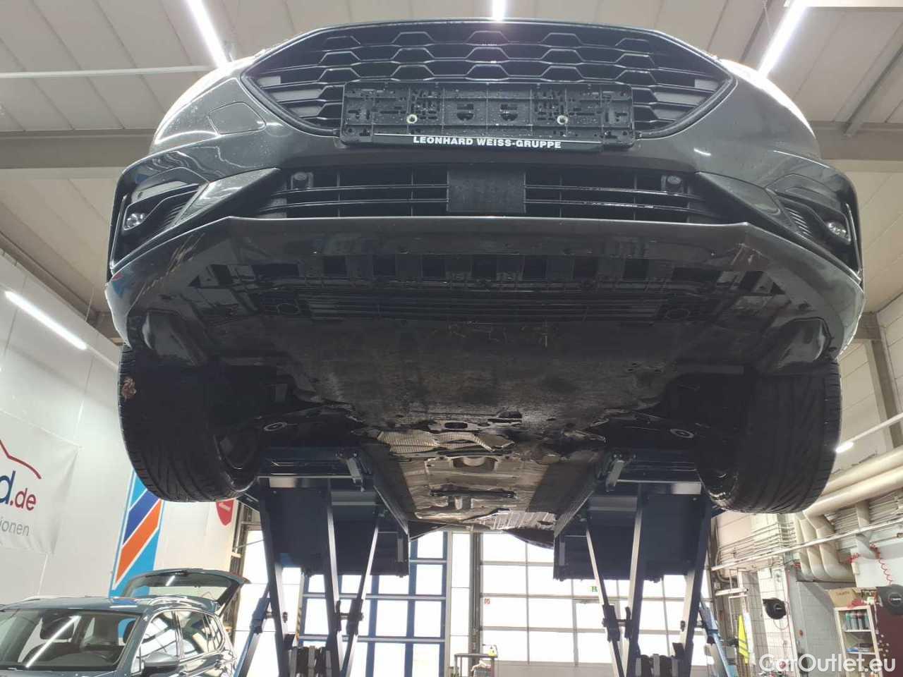 Ford  Focus Turnier 1.5 EcoBlue Start-Stopp-System Aut. ST-LINE Automatic Diesel  2 #20