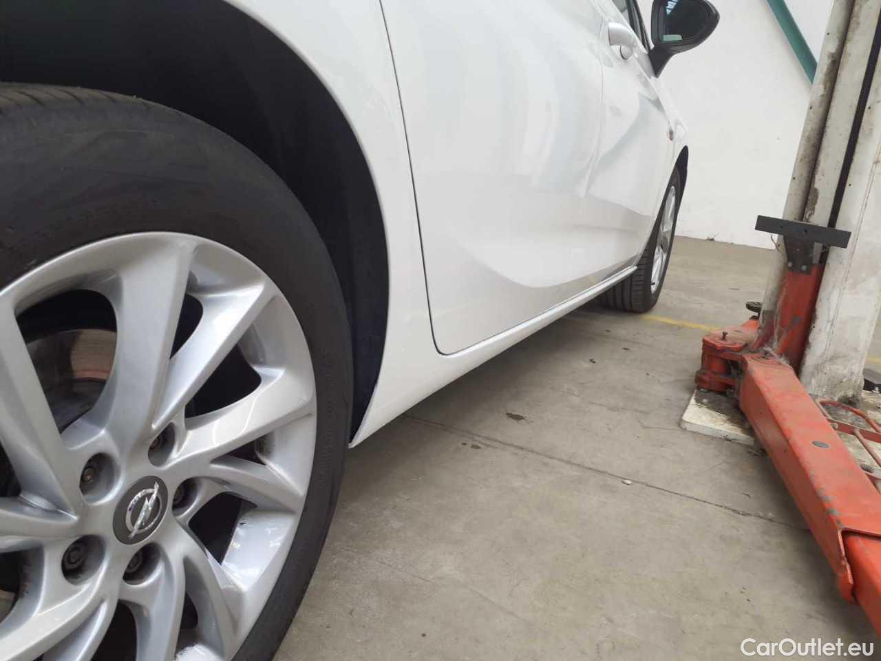 Opel  Astra 1.5 D Start/Stop Sports Tourer Business Edition Manual Diesel  4 #21