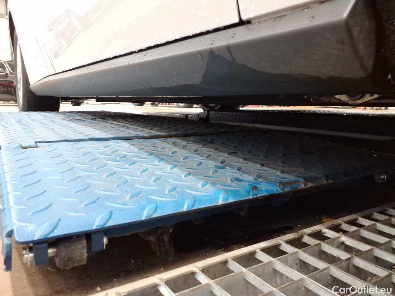 Ford  Focus Turnier 1.5 EcoBlue Start-Stopp-System TITANIUM Manual Diesel  10 #20