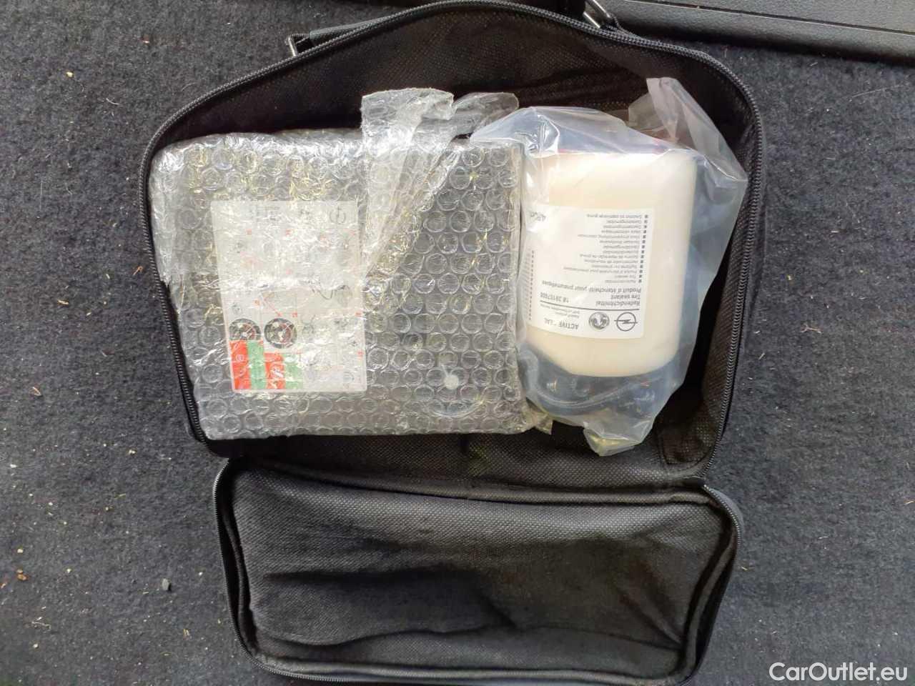 Opel  Astra 1.5 D Start/Stop Sports Tourer Business Elegance Manual Diesel  1 #19