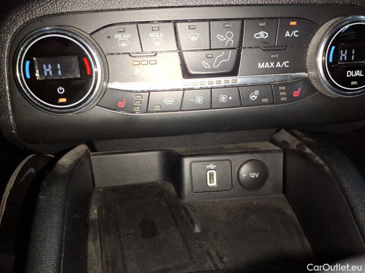 Ford  Focus Turnier 1.5 EcoBlue Start-Stopp-System TITANIUM Manual Diesel  10 #18