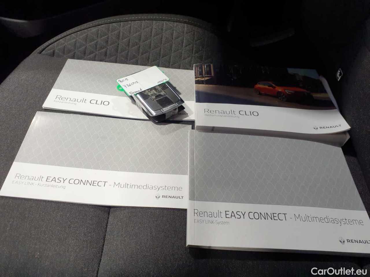 Renault  Clio TCe 90 Experience Manual Petrol  6 #28