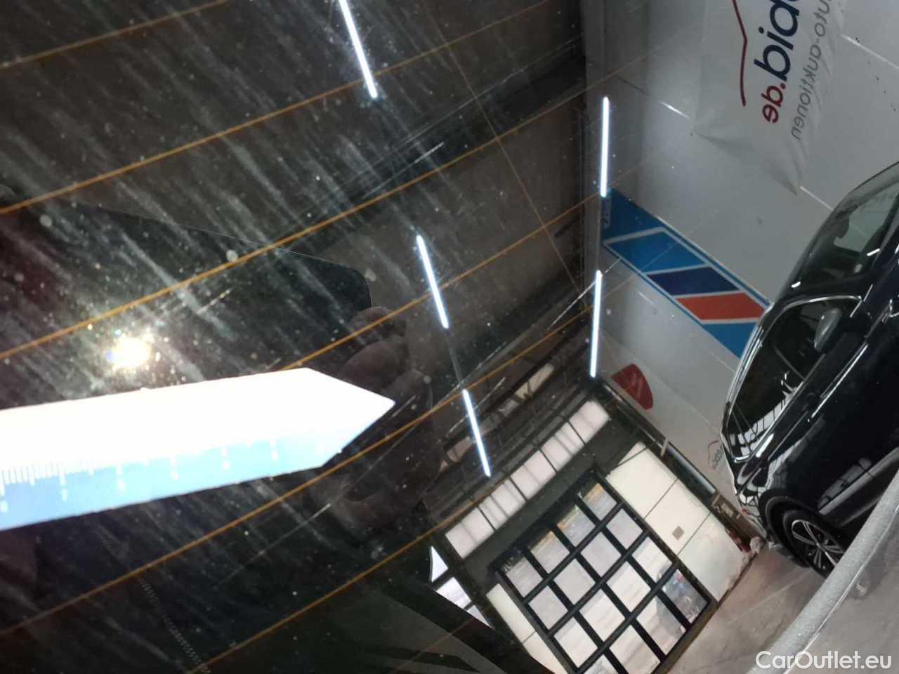 Ford  Focus Turnier 1.5 EcoBlue Start-Stopp-System Aut. ST-LINE Automatic Diesel  2 #43