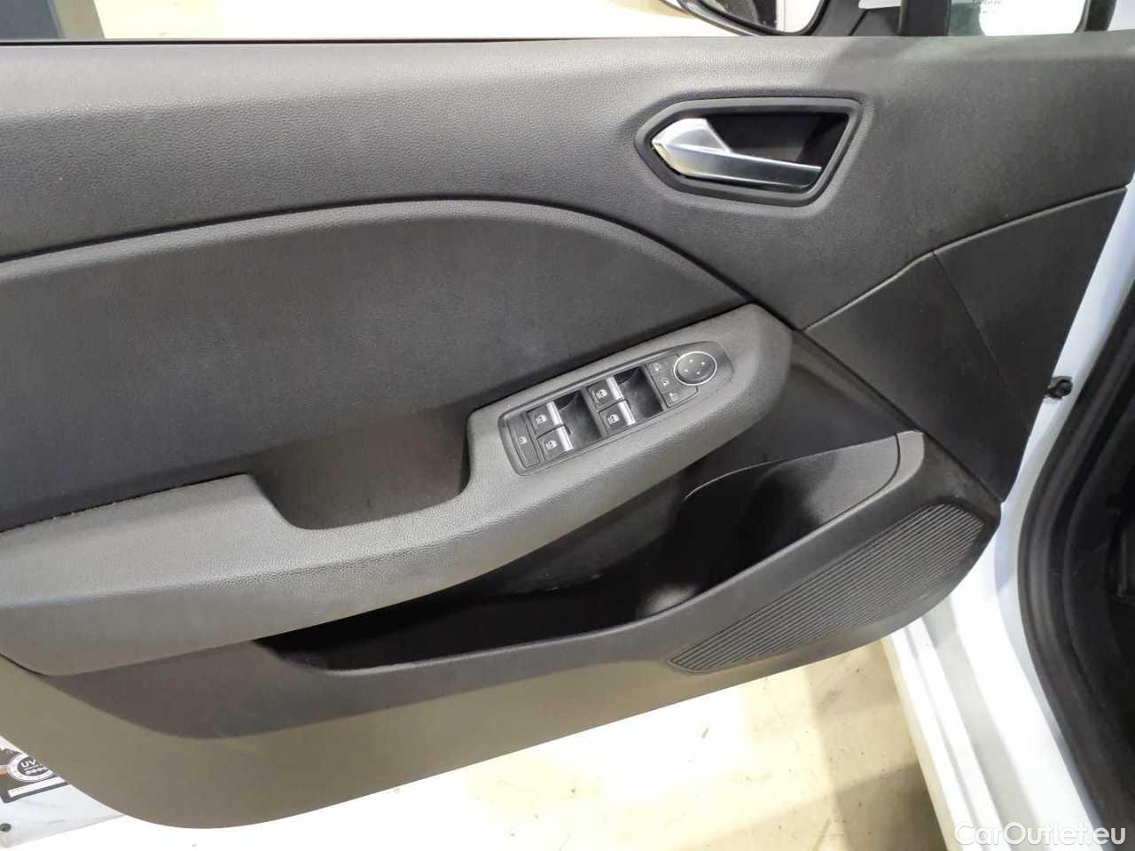 Renault  Clio TCe 90 Experience Manual Petrol  6 #15