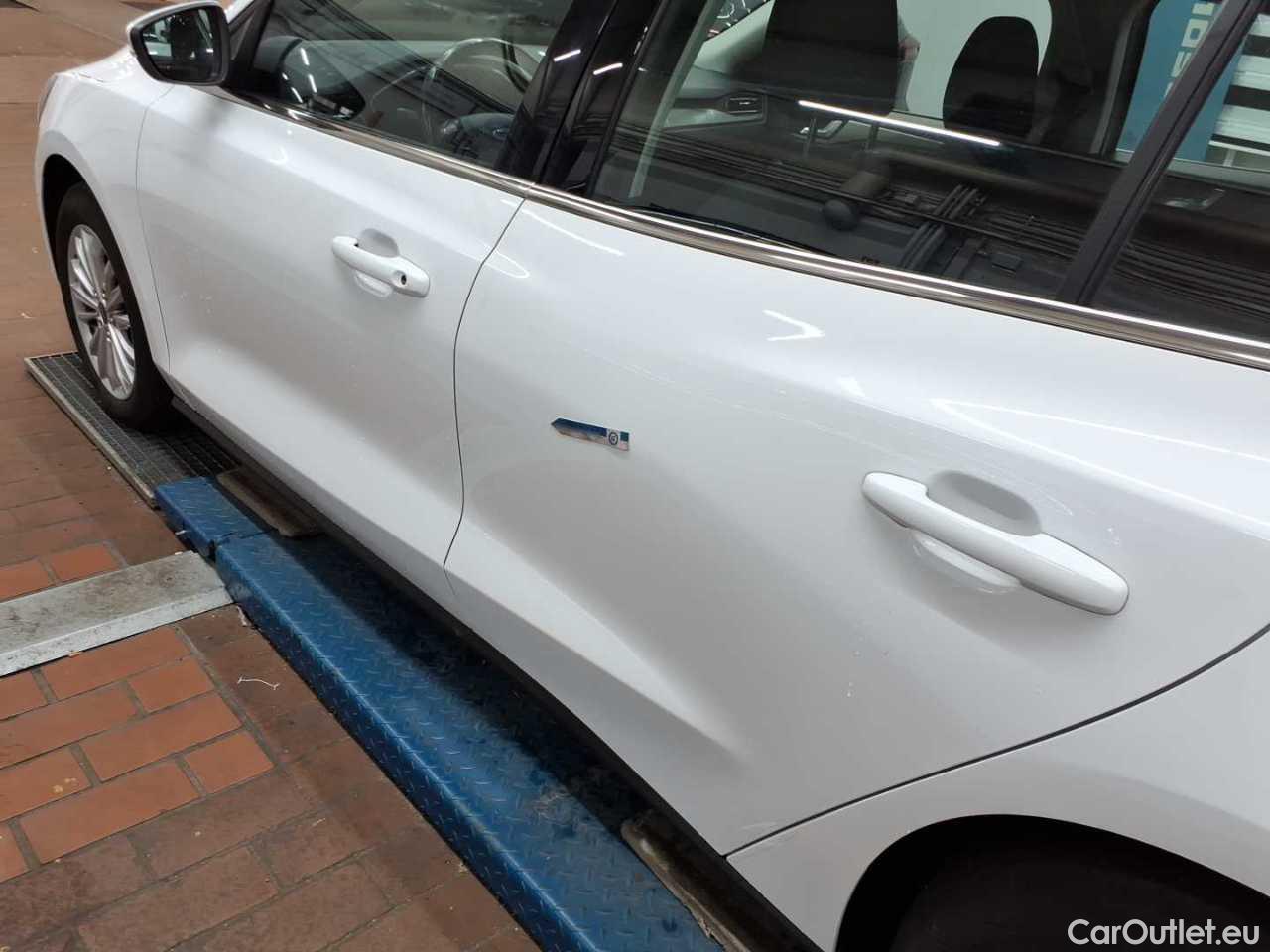 Ford  Focus Turnier 1.5 EcoBlue Start-Stopp-System TITANIUM Manual Diesel  10 #31