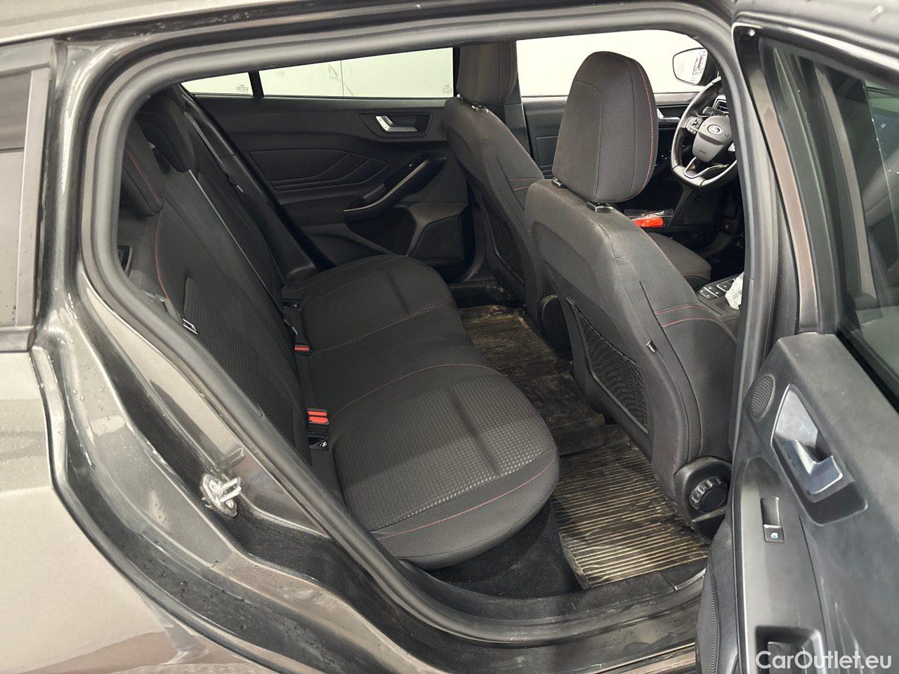 Ford  Focus Turnier 1.5 EcoBlue Start-Stopp-System Aut. ST-LINE Automatic Diesel  2 #9