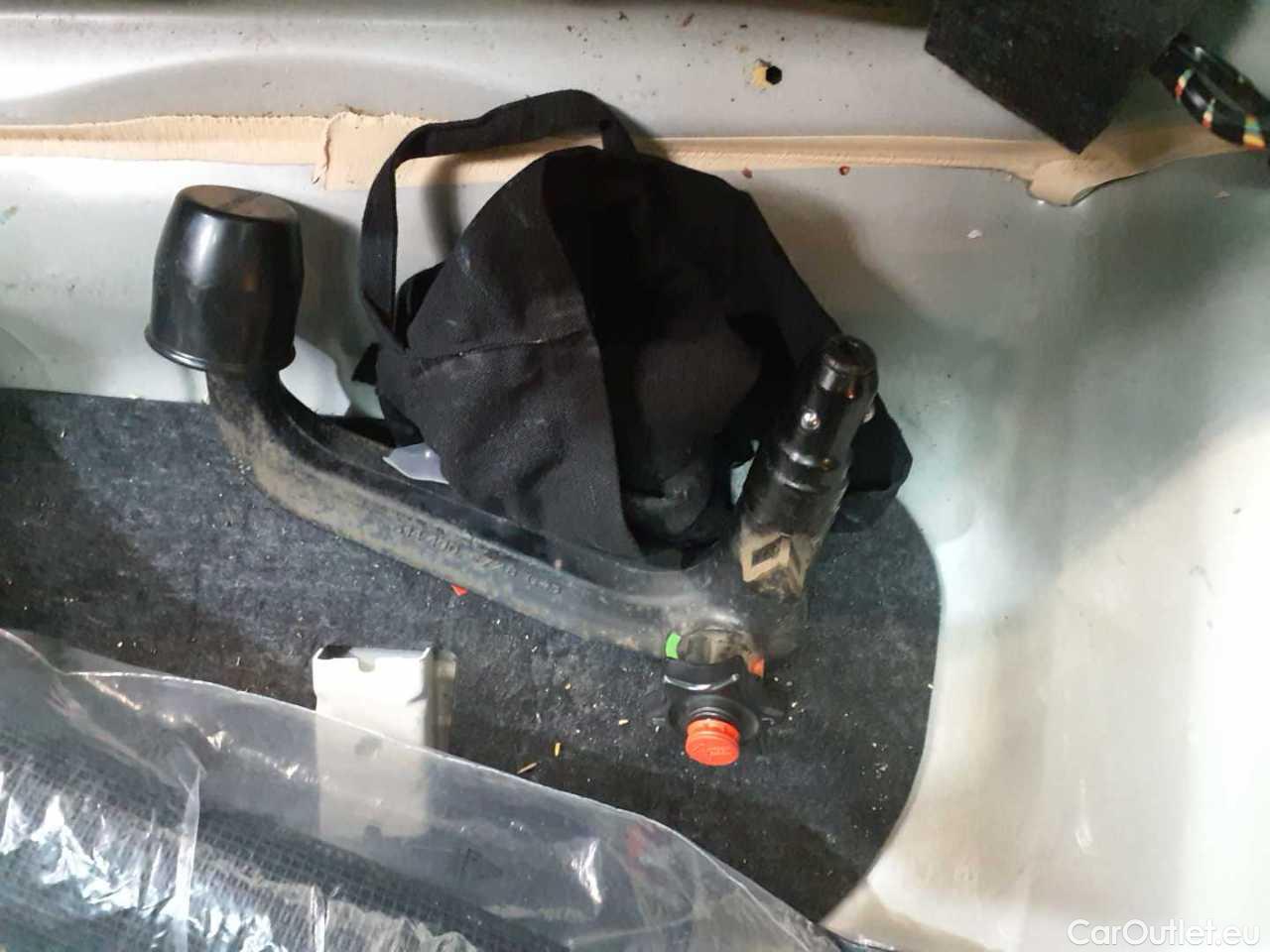 Opel  Astra 1.5 D Start/Stop Sports Tourer Business Edition Manual Diesel  4 #19