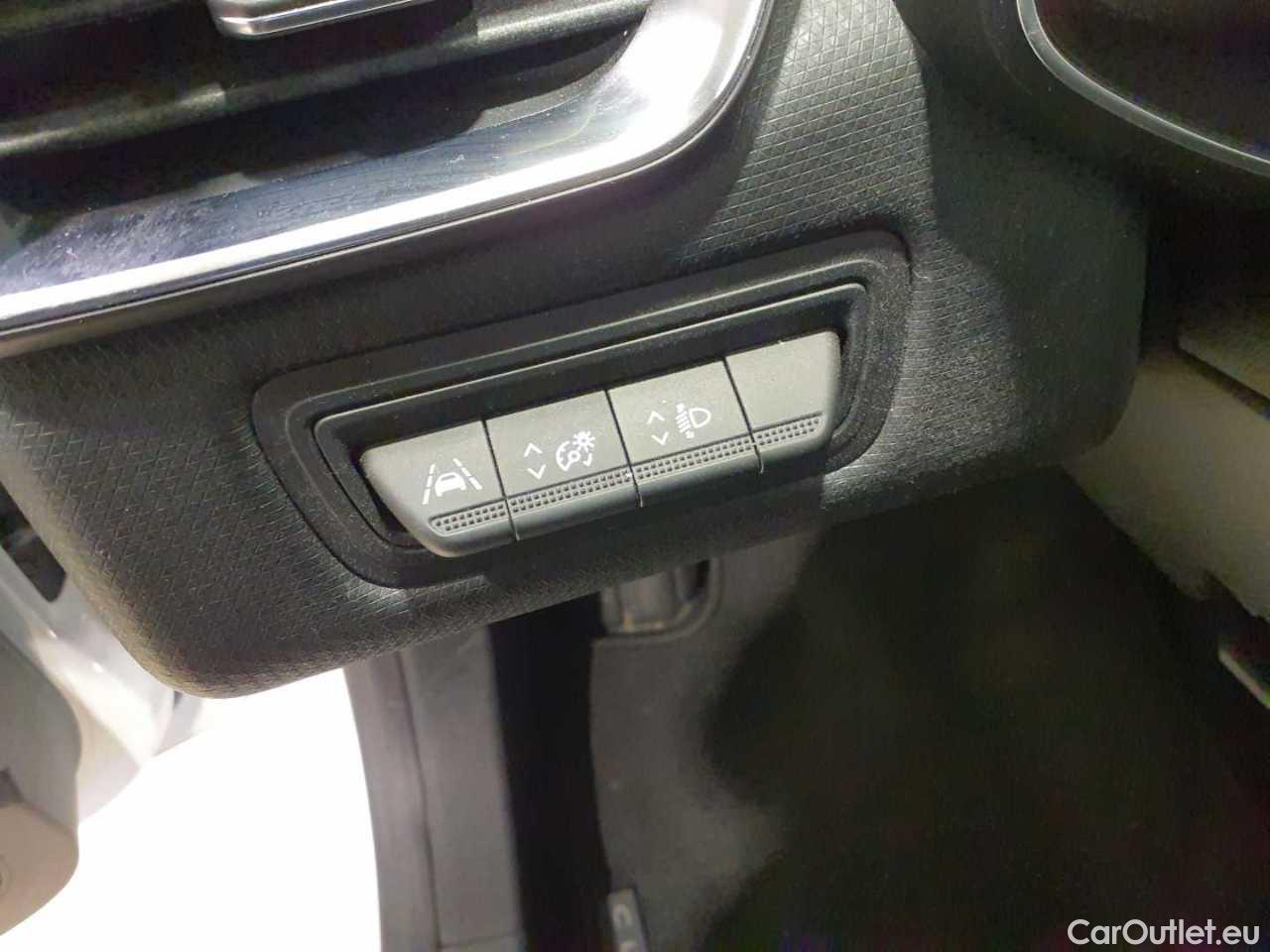 Renault  Clio TCe 90 Experience Manual Petrol  6 #16