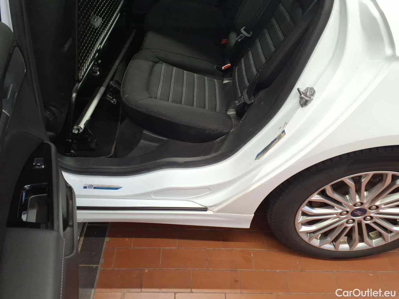 Ford  Mondeo Turnier 2.0 EcoBlue Aut. Titanium Automatic Diesel  9 #63