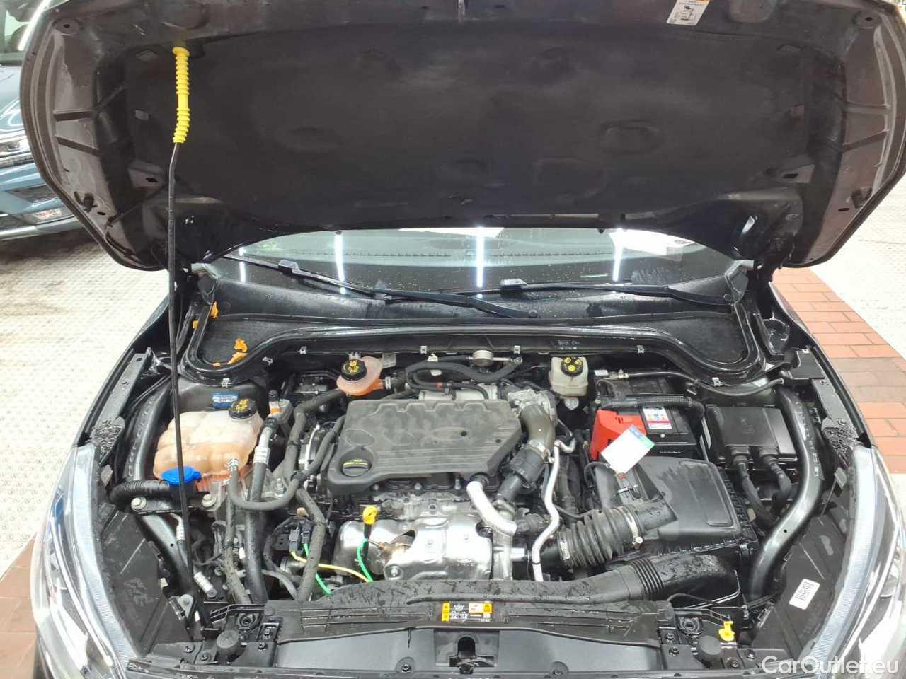 Ford  Focus Turnier 1.5 EcoBlue Start-Stopp-System Aut. ST-LINE Automatic Diesel  2 #17