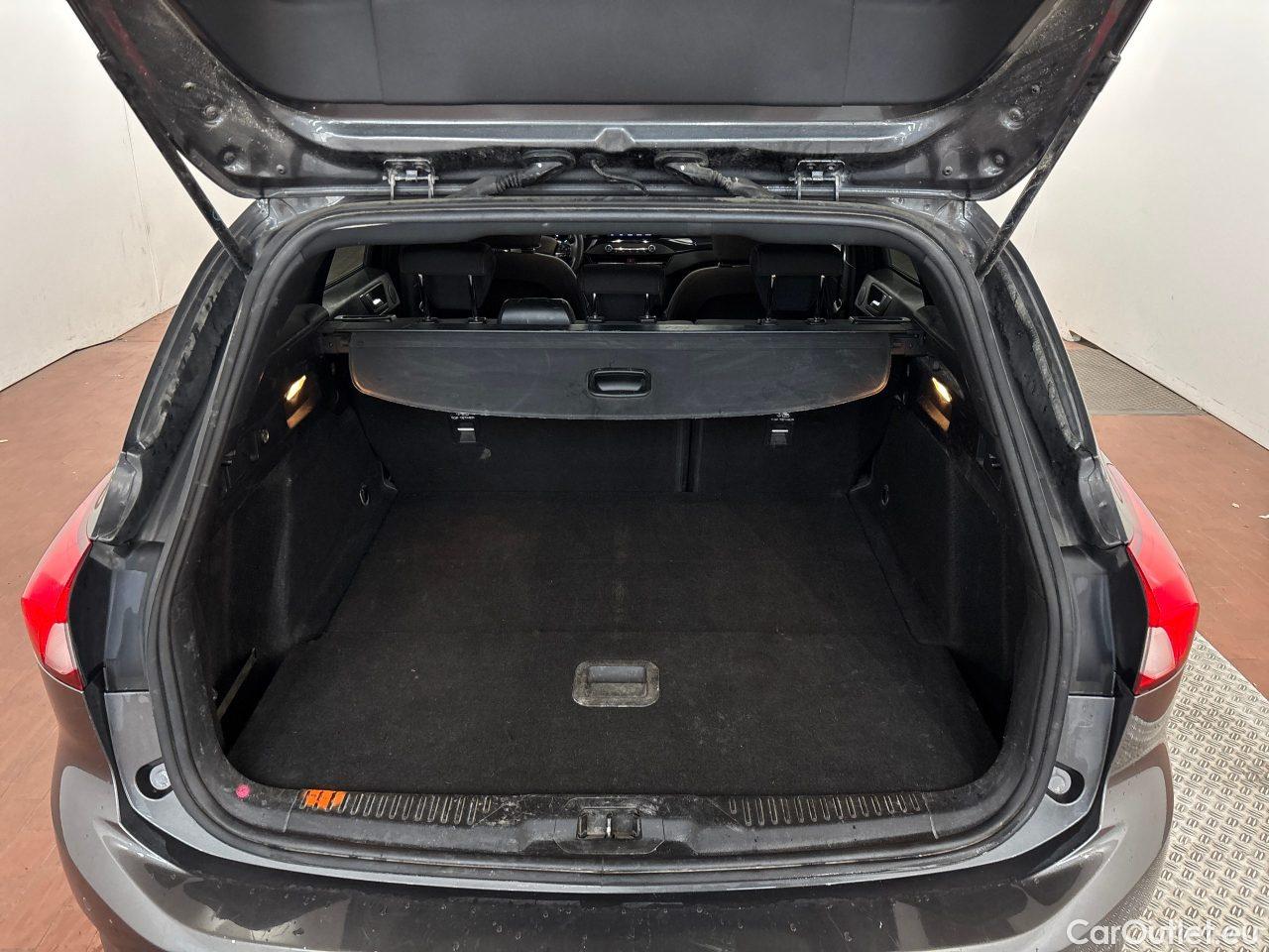 Ford  Focus Turnier 1.5 EcoBlue Start-Stopp-System Aut. ST-LINE Automatic Diesel  2 #5