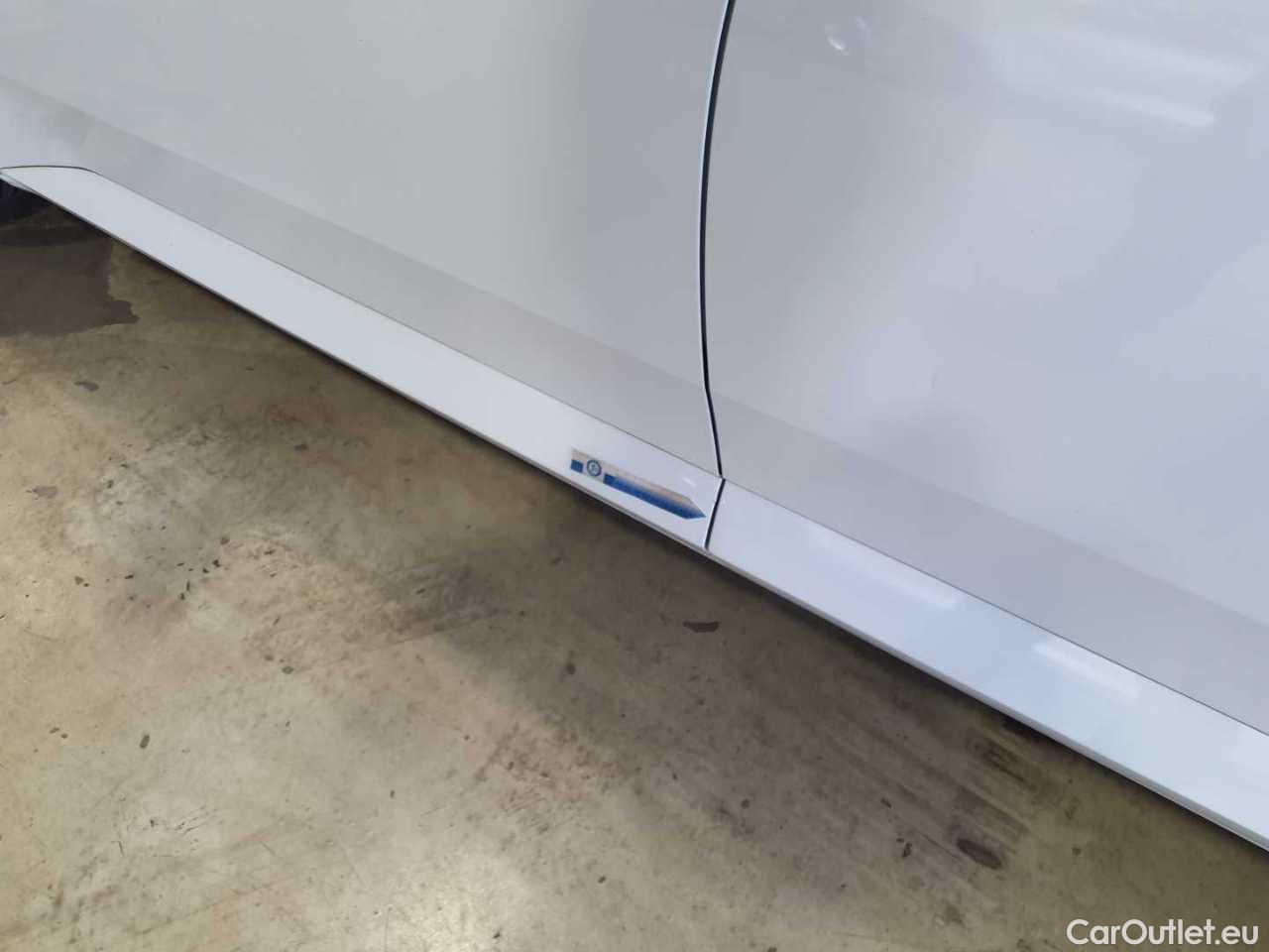 Skoda  Superb Combi 2.0 TDI DSG Ambition Automatic Diesel  23 #47