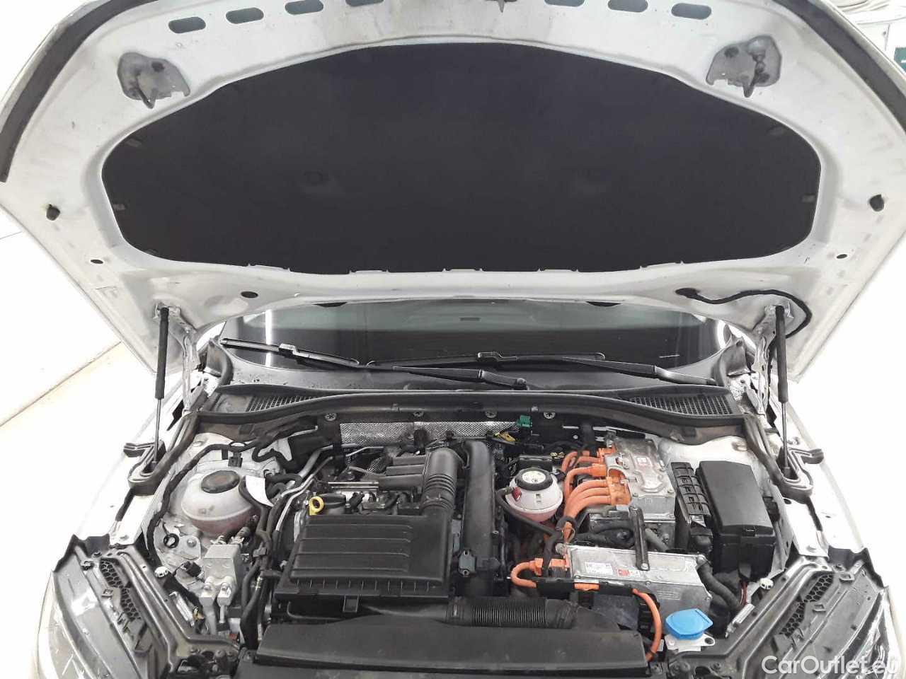 Skoda  Superb Combi 1.4 TSI iV DSG Ambition Automatic Petrol/Electric  36 #13