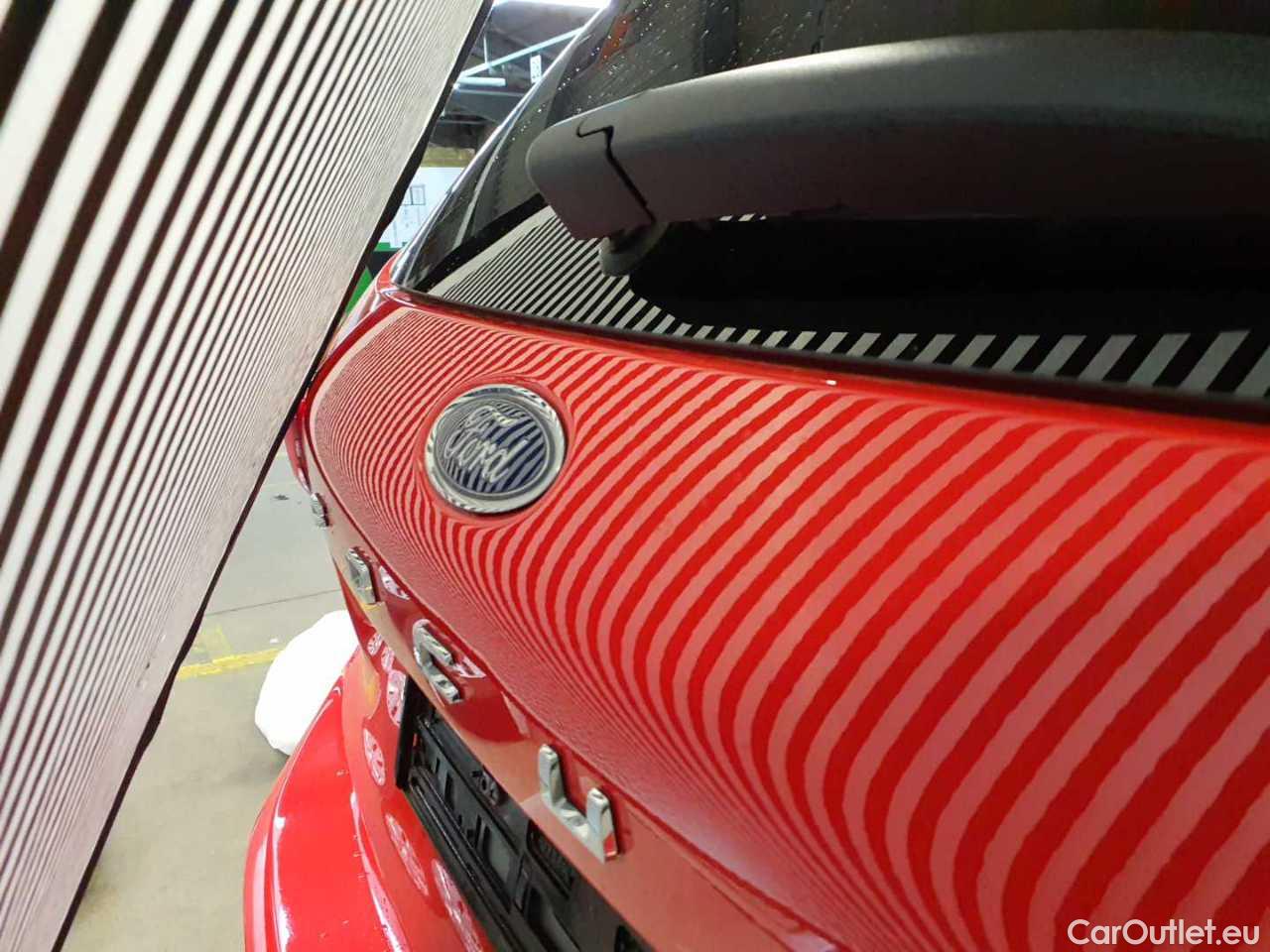 Ford  Focus Turnier 1.5 EcoBlue Start-Stopp-System ST-LINE Manual Diesel  25 #48