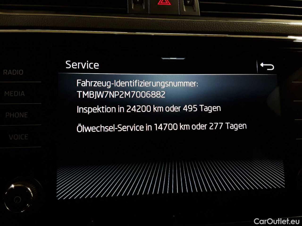 Skoda  Superb Combi 1.4 TSI iV DSG Ambition Automatic Petrol/Electric  36 #22