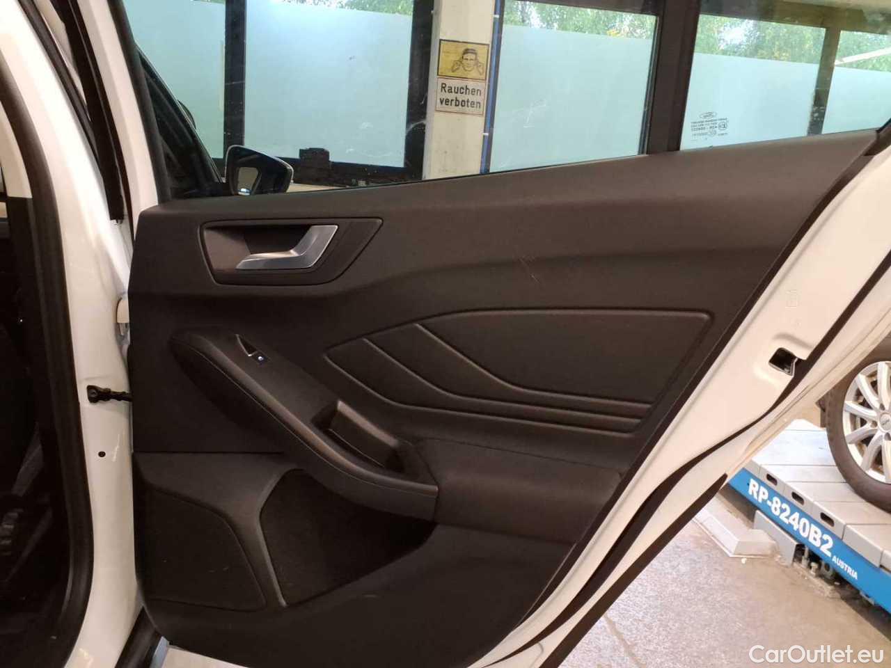 Ford  Focus Turnier 1.5 EcoBlue Start-Stopp-System COOL&CONNECT Manual Diesel  21 #33