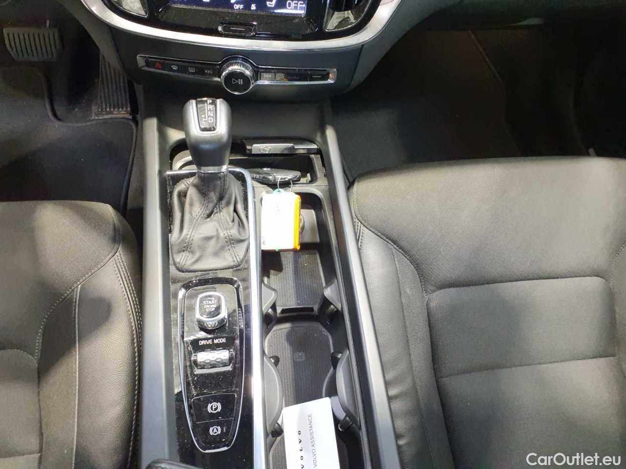 Volvo  V60 D3 Geartronic MOMENTUM PRO Automatic Diesel  34 #17