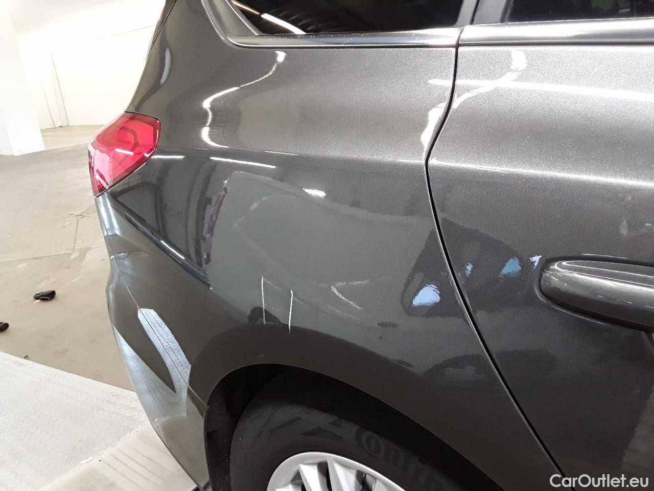 Ford  Focus Turnier 2.0 EcoBlue Start-Stopp-System Aut. TITANIUM Automatic Diesel  17 #42