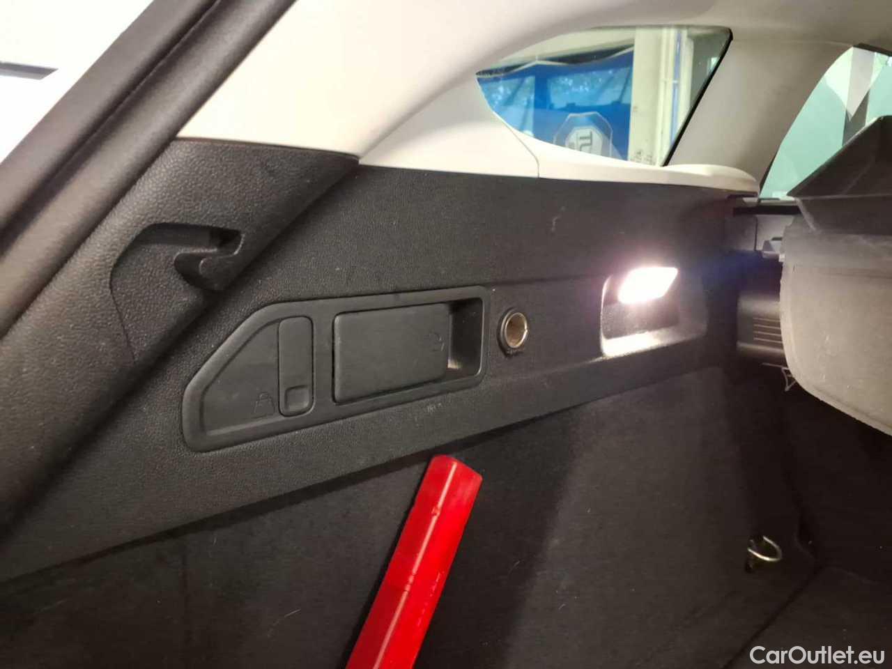 Ford  Focus Turnier 1.5 EcoBlue Start-Stopp-System COOL&CONNECT Manual Diesel  21 #35