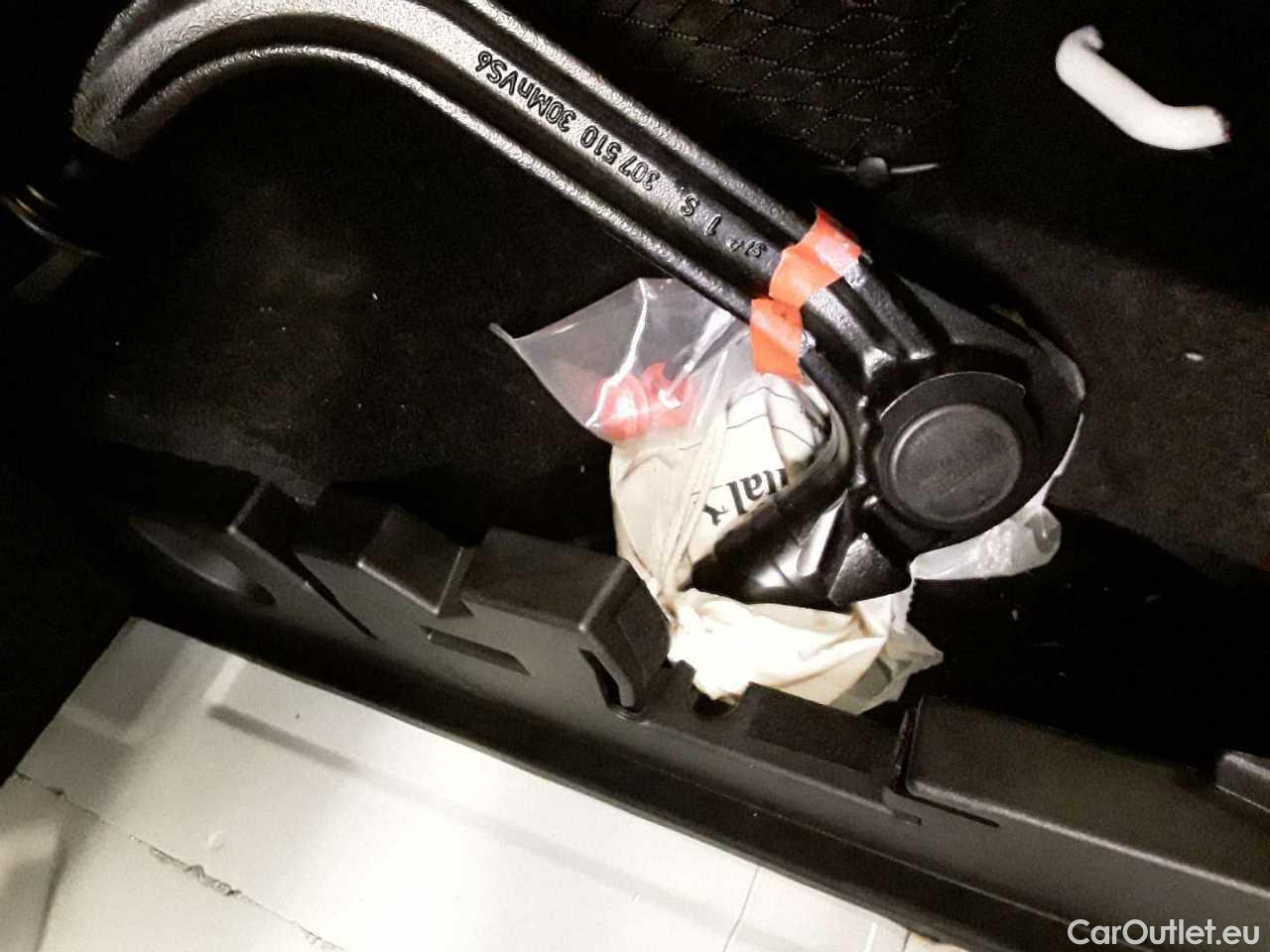 Ford  Focus Turnier 1.5 EcoBlue Start-Stopp-System TITANIUM Manual Diesel  27 #19