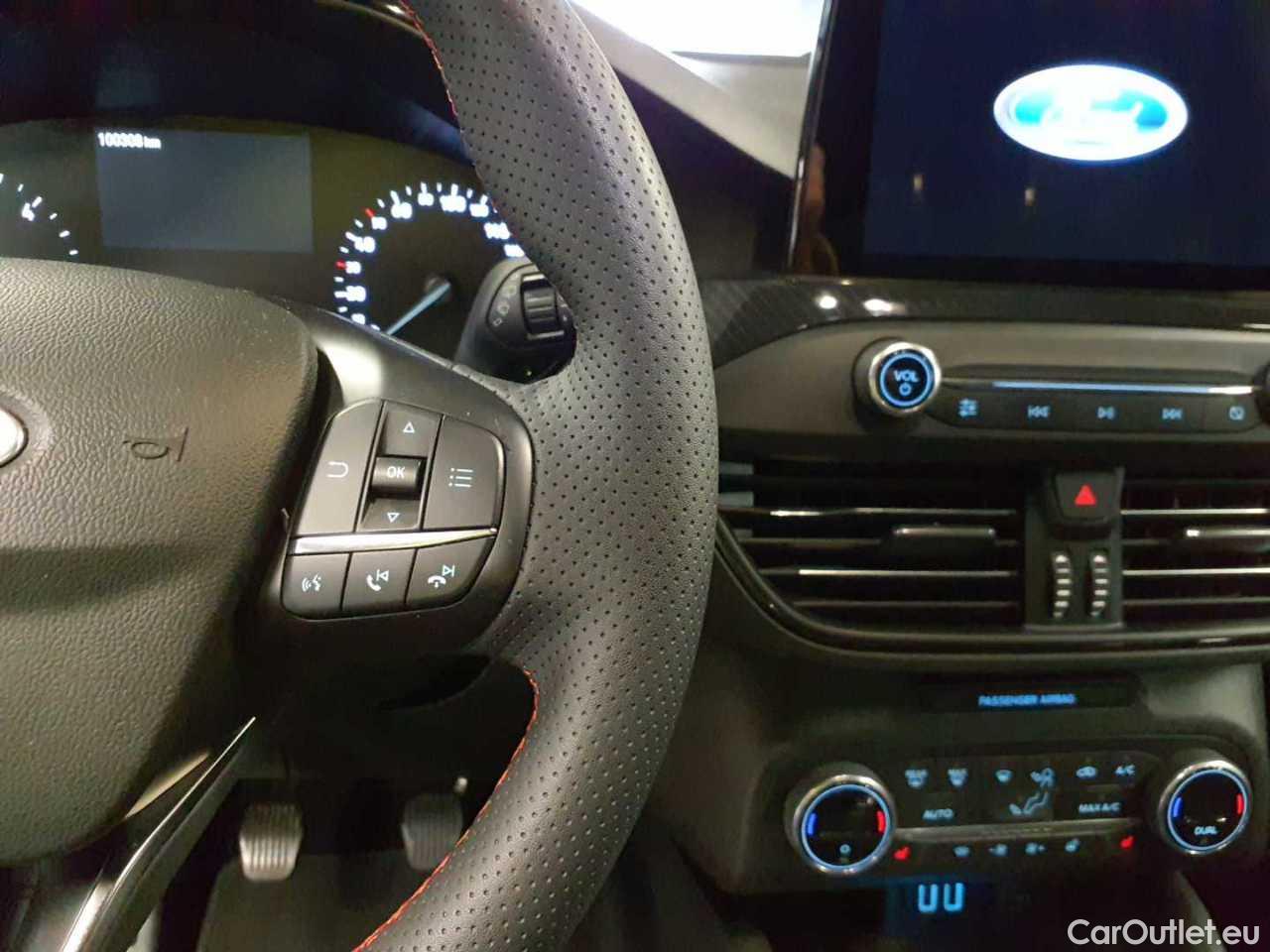 Ford  Focus Turnier 1.5 EcoBlue Start-Stopp-System ST-LINE Manual Diesel  25 #17