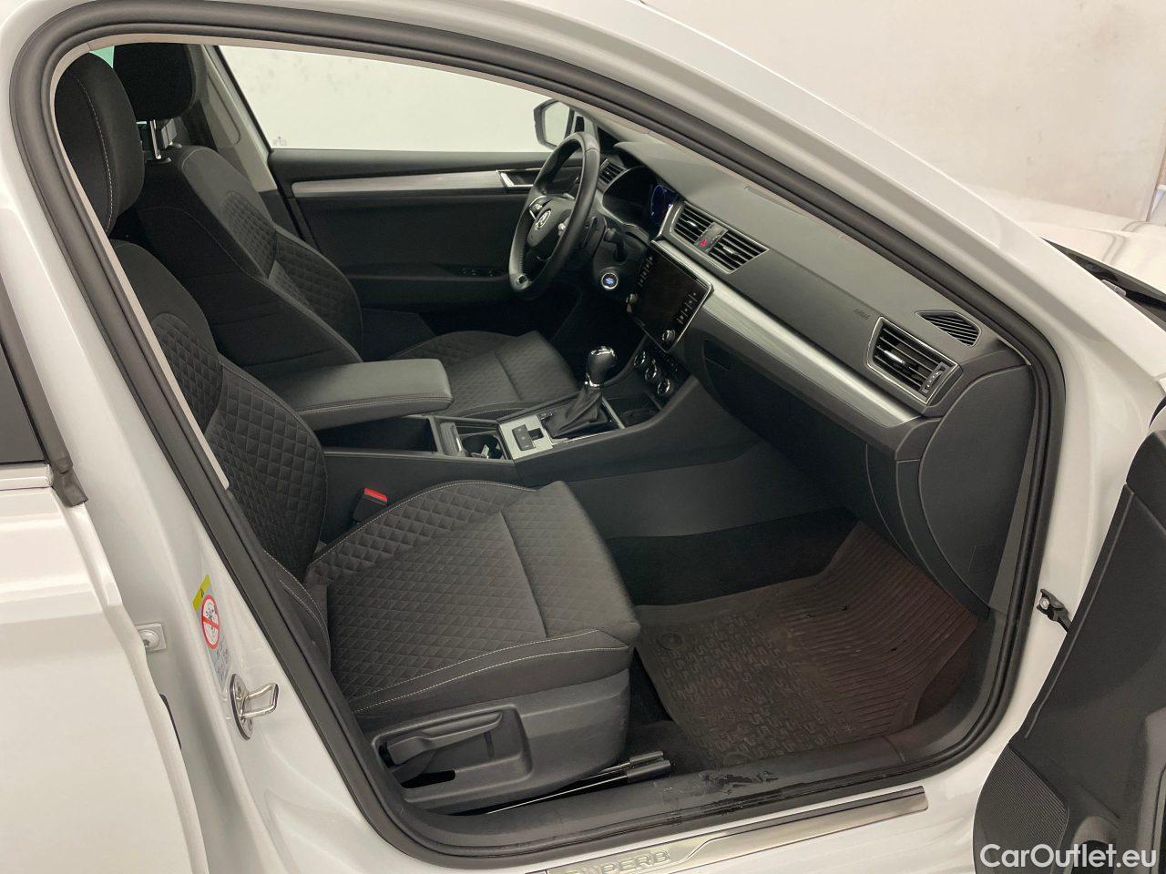 Skoda  Superb Combi 2.0 TDI DSG Ambition Automatic Diesel  23 #6