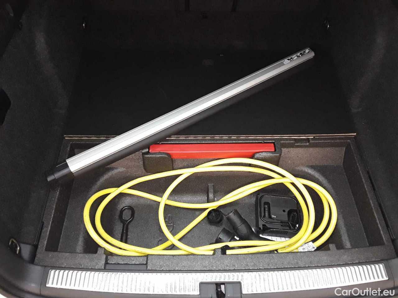 Skoda  Superb Combi 1.4 TSI iV DSG Ambition Automatic Petrol/Electric  36 #14