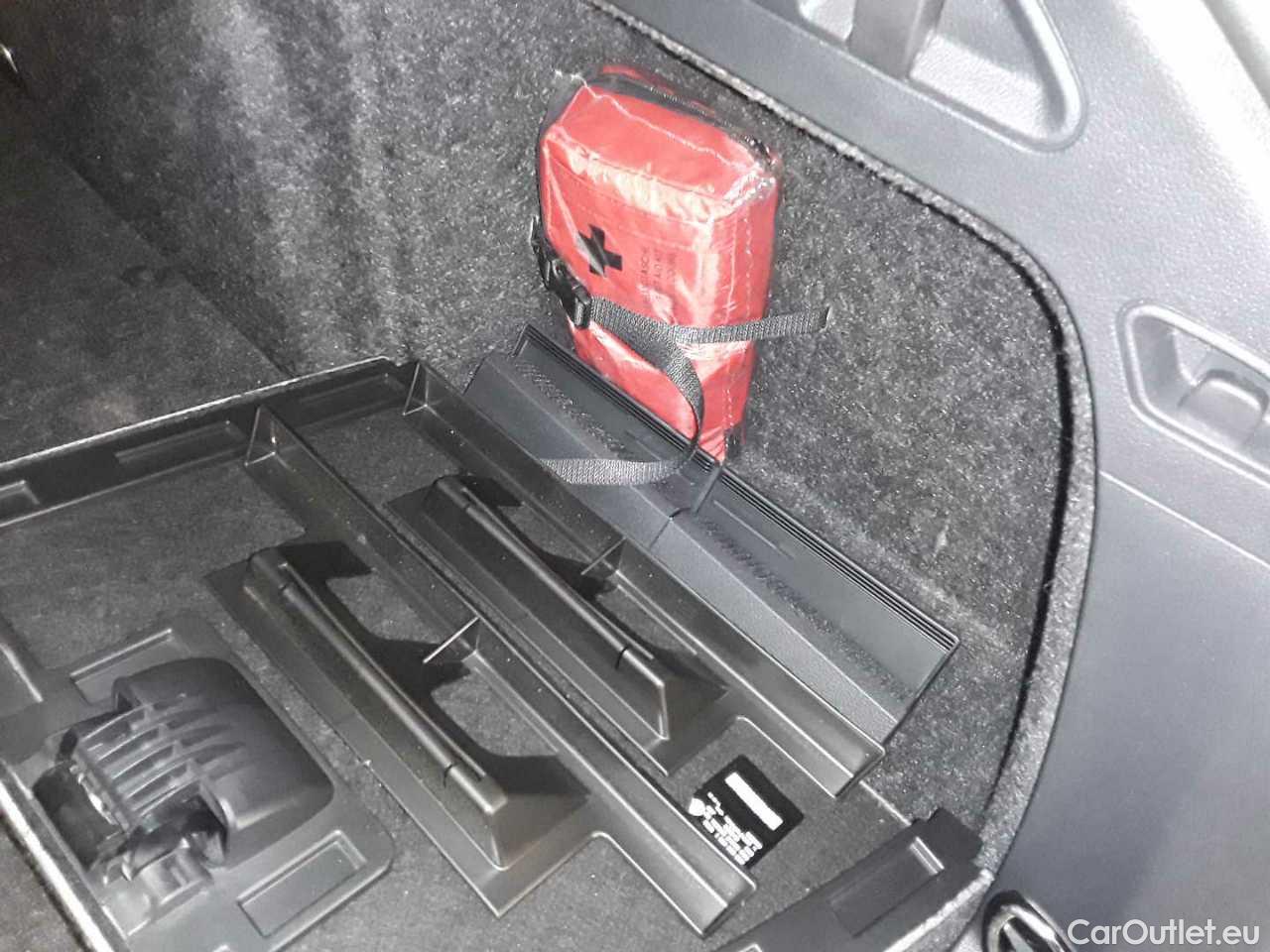 Skoda  Superb Combi 1.4 TSI iV DSG Ambition Automatic Petrol/Electric  36 #16