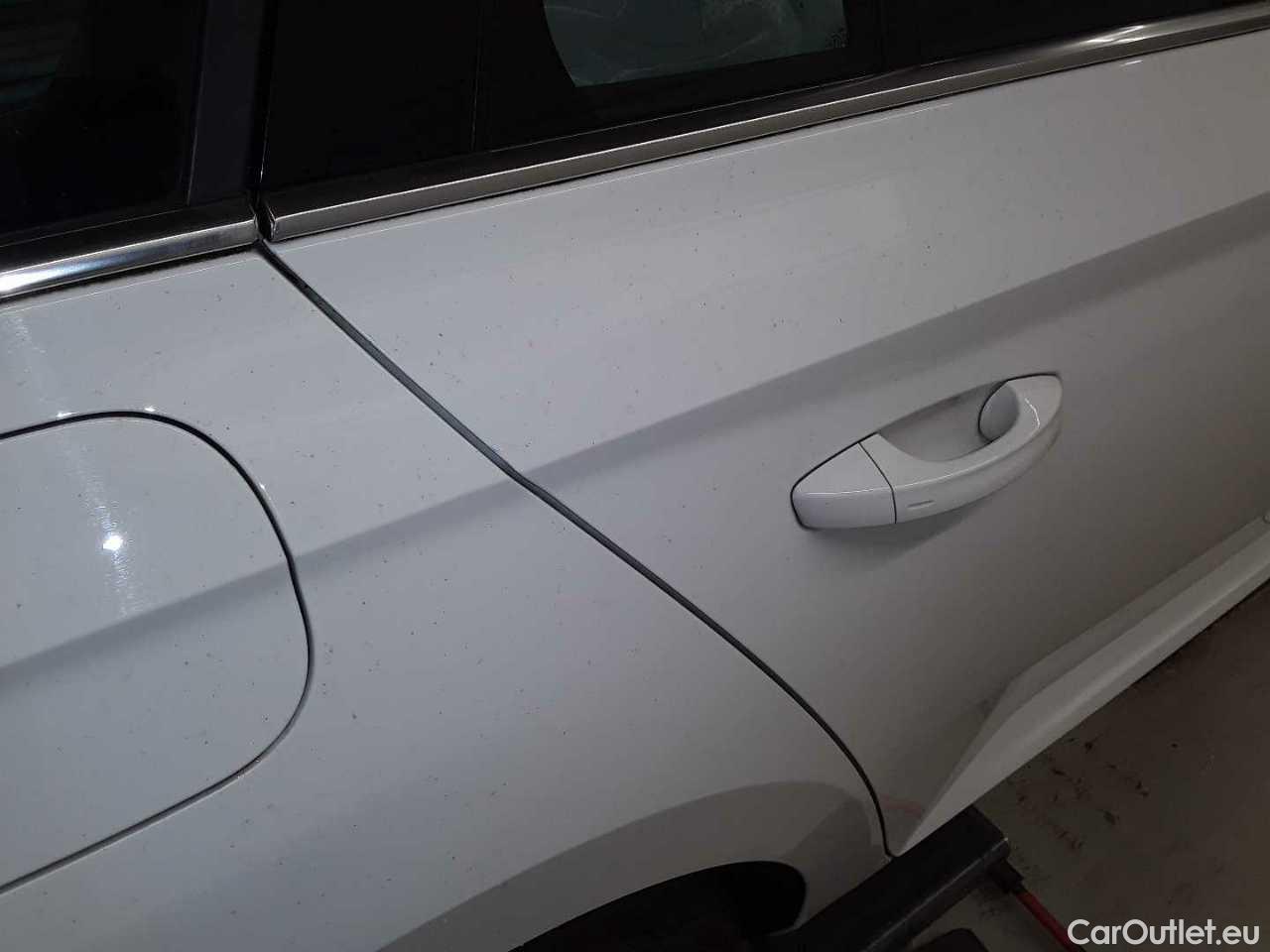 Skoda  Superb Combi 1.4 TSI iV DSG Ambition Automatic Petrol/Electric  36 #28