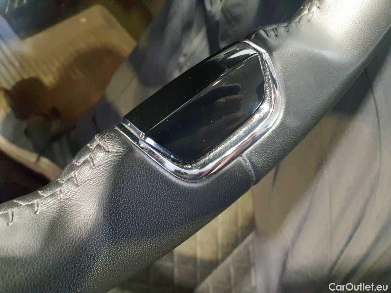 Skoda  Superb Combi 2.0 TDI DSG Ambition Automatic Diesel  23 #32