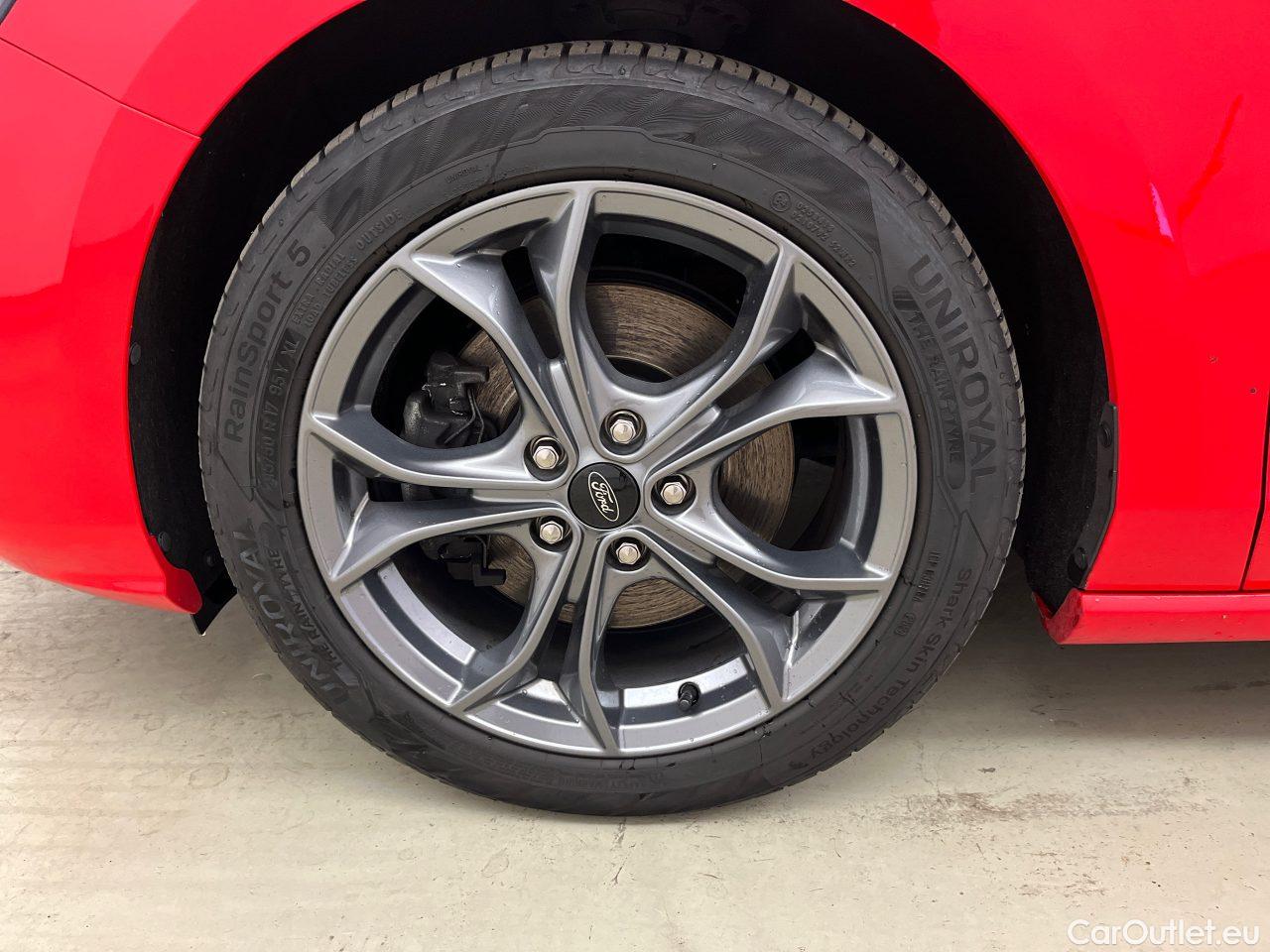 Ford  Focus Turnier 1.5 EcoBlue Start-Stopp-System ST-LINE Manual Diesel  25 #10