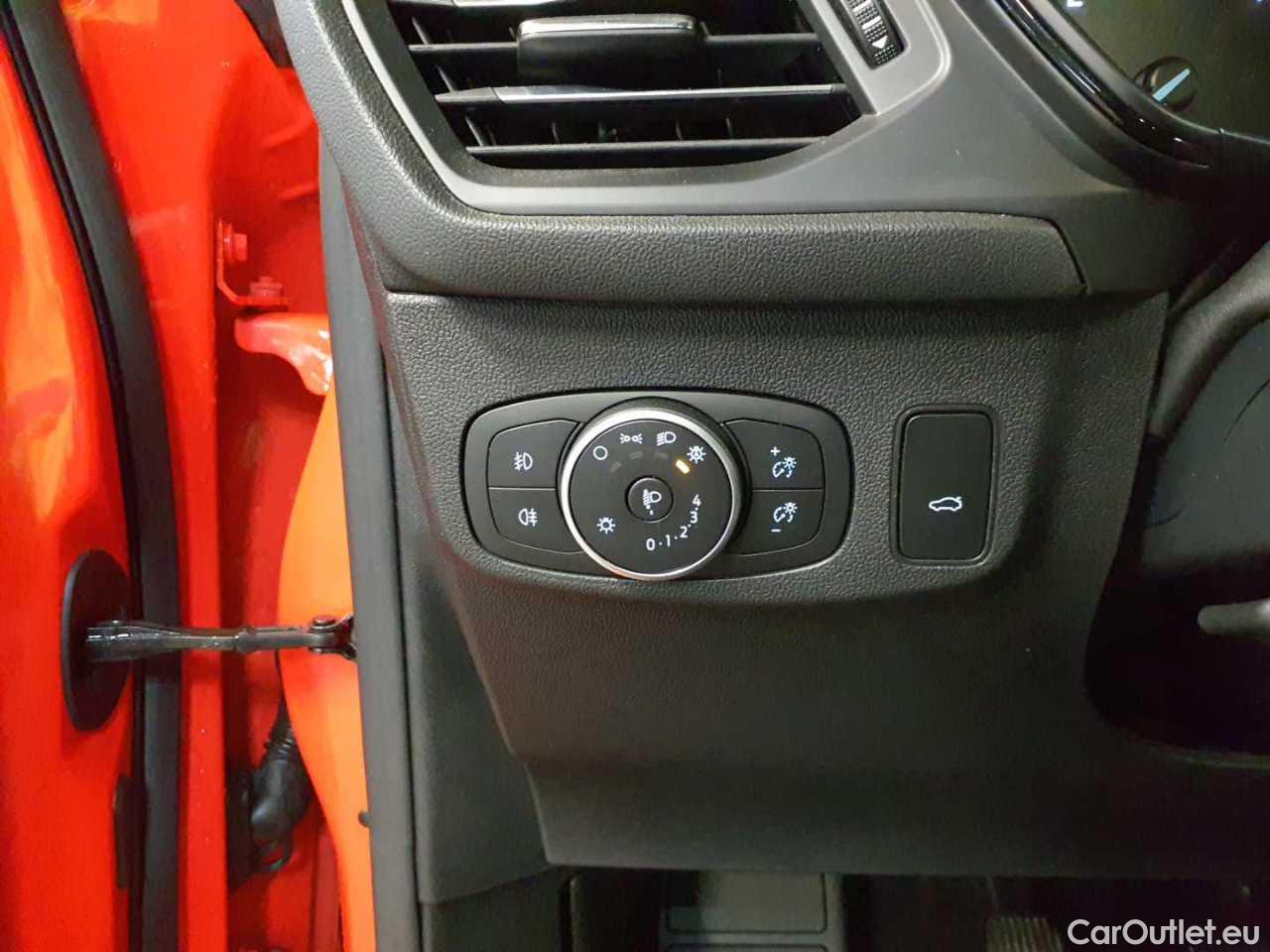 Ford  Focus Turnier 1.5 EcoBlue Start-Stopp-System ST-LINE Manual Diesel  25 #18