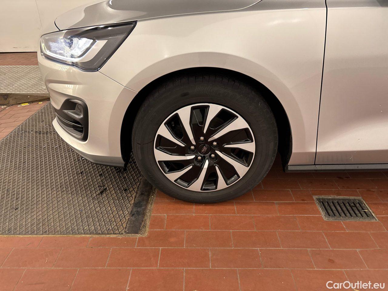 Ford  Focus Turnier 1.5 EcoBlue Start-Stopp-System Aut. TITANIUM STYLE Automatic Diesel  16 #10