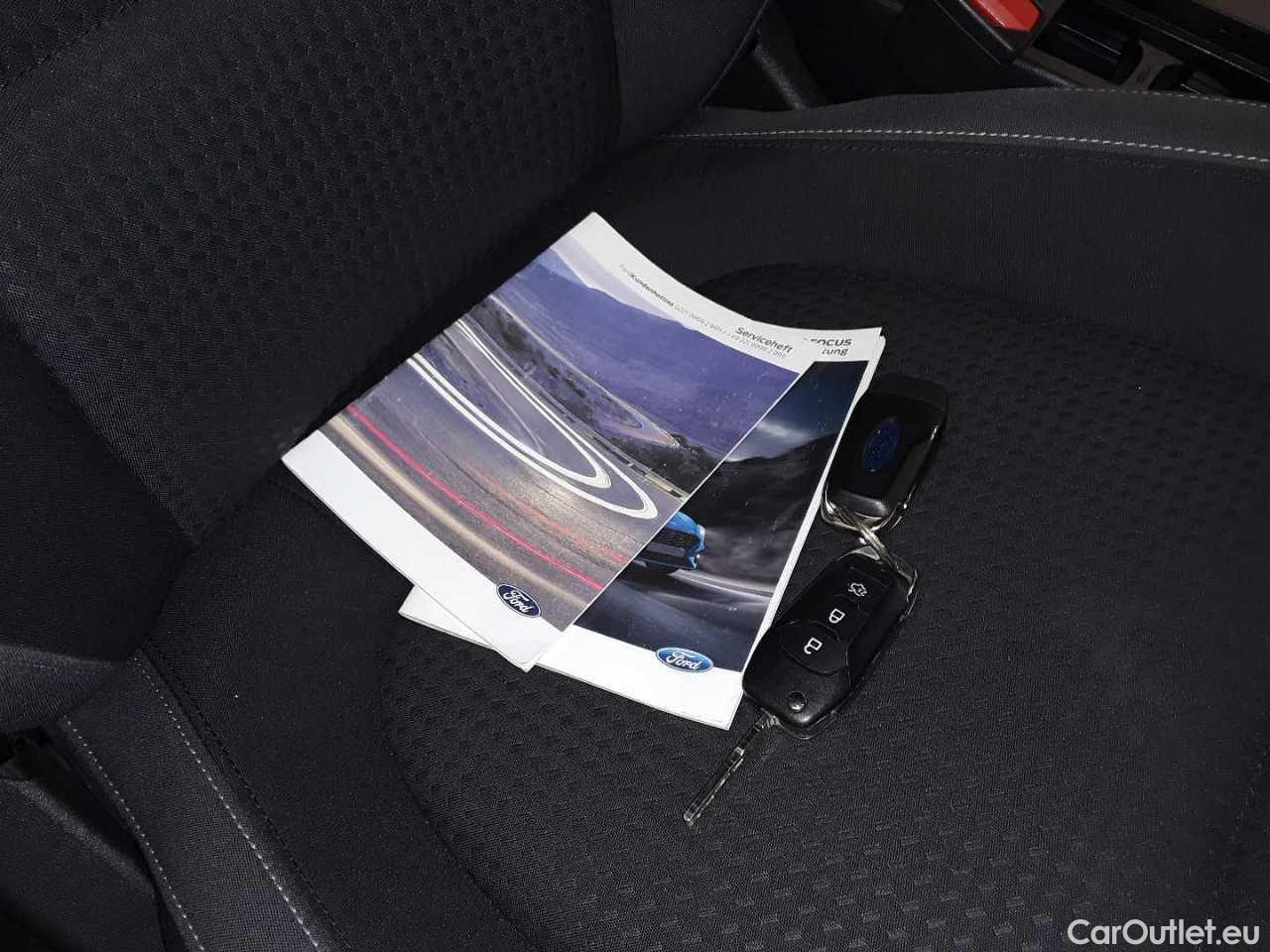 Ford  Focus Turnier 1.5 EcoBlue Start-Stopp-System COOL&CONNECT Manual Diesel  19 #18